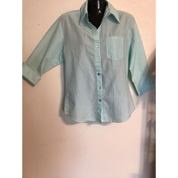 Chico’s women’s 3/4 sleeve button down blouse. Size 0. Mother of pearl’s buttons - Picture 1 of 4